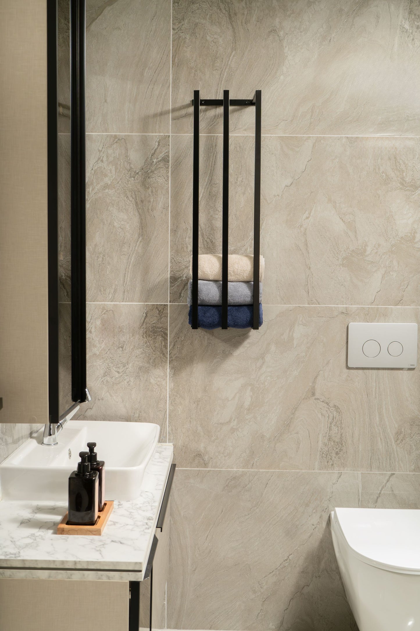 Metal Bathroom Towel Rack