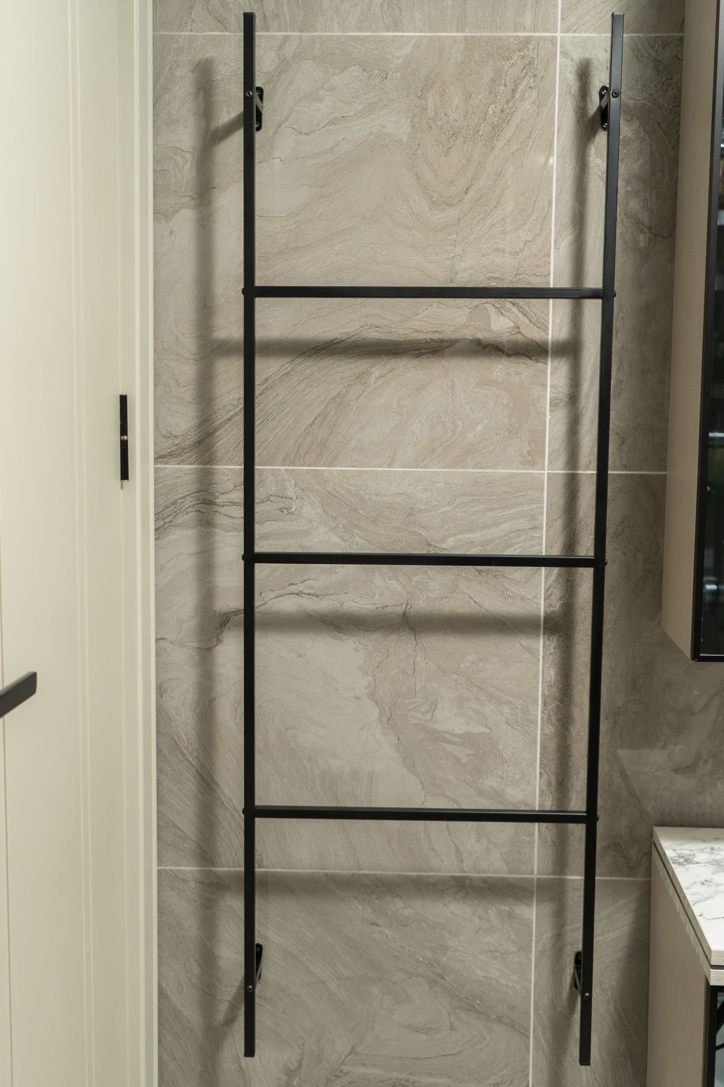 Metal Wall Mounted Ladder Towel Holder, Towel Rack, Pool Towel Rack